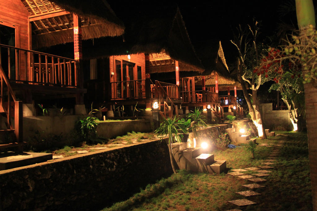 Twilight Ceningan Hotel Lembongan Quarto foto